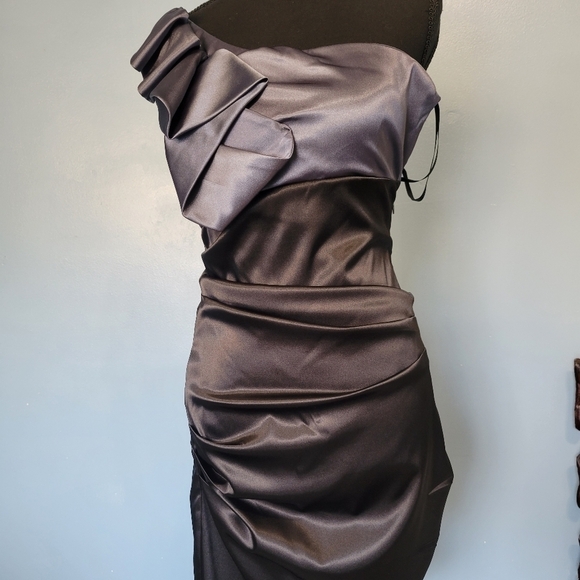 B. Darlin Junior One Shoulder Mini Dress 9/10 in Grey & Black Combo - Picture 1 of 6